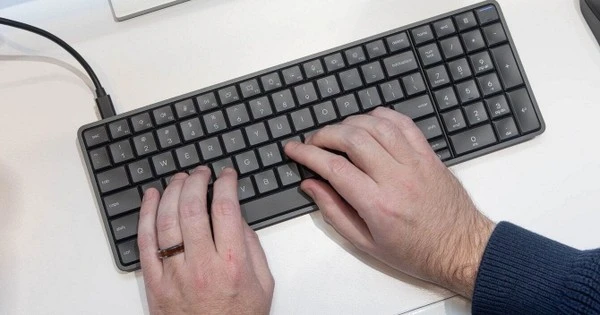 HP trình làng bàn phím tích hợp PC chạy Windows siêu tiện lợi