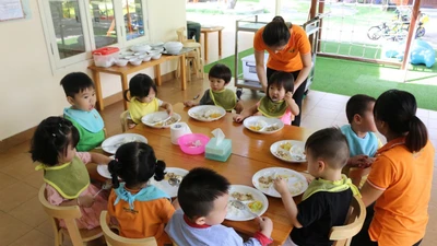 Gói thầu gần 2,6 tỷ ở Trường Mầm non 17: Lối đi riêng mang tên "trường hợp đặc biệt"