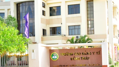 Đấu thầu ở CĐ Y tế Đồng Tháp: Vì sao gói thầu tiền tỷ chỉ có một nhà thầu tham dự?