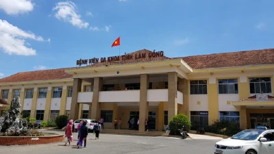 Gói thầu vật tư y tế Lâm Đồng: Vì sao nhà thầu trúng 8,3 tỷ lại bị chấm dứt hợp đồng?