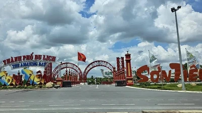 Đồng Nai: Sập giàn giáo KDL Sơn Tiên, 2 người tử vong