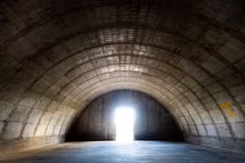 Giới siêu giàu xây sẵn hầm trú ẩn đón ngày tận thế