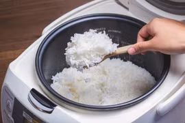 Nồi cơm điện bong chống dính có gây ung thư không