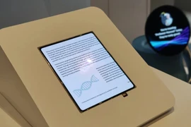 Samsung xóa nếp gấp màn hình gập bằng nguyên lý đập nước 