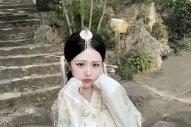 Nữ streamer khiến người xem hốt hoảng với video mới