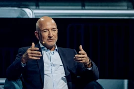 Jeff Bezos trở lại làm CEO startup AI Project Prometheus