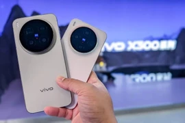 vivo X300 Pro với camera tele 200MP, pin khủng, giá chỉ từ 16 triệu