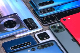 Smartphone toàn cầu giảm sau 10 quý tăng nóng