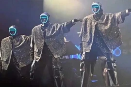 Robot Trung Quốc nhảy như người thật, Elon Musk trầm trồ