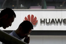 Bị Huawei sa thải, kỹ sư từng được khen phải đi quét rác