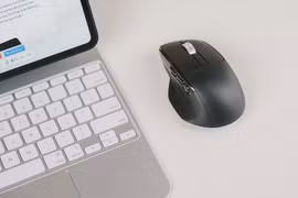 Chuột văn phòng có màn hình, pin 2 tháng giá chỉ hơn 600k