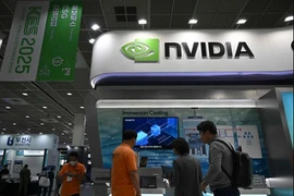 Vì sao Trung Quốc dè chừng chip H200 dù Mỹ đã nới lỏng?