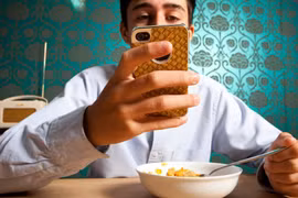 Cai nghiện điện thoại, vì sao khó hơn bạn nghĩ?