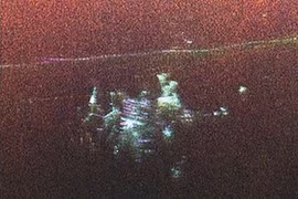 'Mắt thần' NASA phát hiện "căn cứ mật" dưới băng Greenland