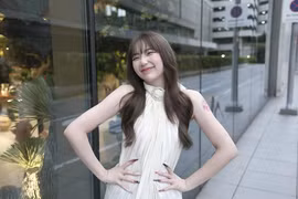 Nhan sắc “trong veo” của nữ coser 33 triệu tim TikTok