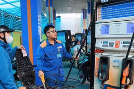 Loạt thuế xăng dầu giảm từ 0h ngày 16/4