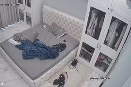 Lộ clip nhạy cảm từ camera trong nhà, phải làm sao?