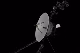 NASA bất ngờ "cứu sống" tàu Voyager 1 cách Trái Đất 25 tỷ km