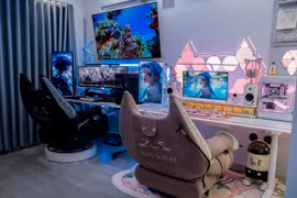 Hot girl khoe góc gaming “bãi biển” khiến dân mạng phát sốt 