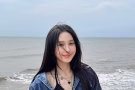 Mina Young gây tranh cãi vì tự in standee Faker