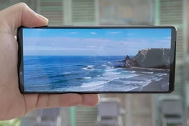 Sony Xperia 1 huyền thoại màn hình 4K bất tử