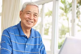 Cụ ông làm đúng 3 điều vàng, con cái tranh nhau phụng dưỡng