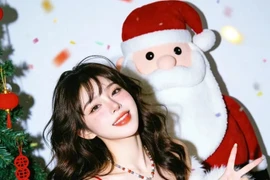 Hot girl ảo AI gây bão, gợi cảm bằng prompt vẫn hút tiền