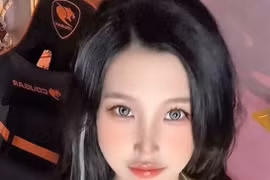 Lily Phan diện áo Pikachu “cực cháy” khiến fan ngất ngây