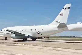 Máy bay bí ẩn nhất thế giới bất ngờ xuất hiện, ngỡ ngàng sự thật 