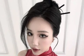 Streamer phú bà đình đám làng game đốn tim triệu ánh nhìn