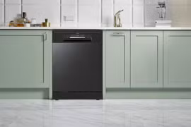 Máy rửa chén có UV diệt khuẩn, sấy khí nóng, cảm biến độ bẩn của nước 