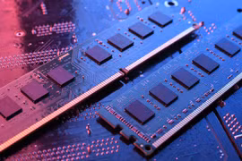 Jeff Bezos cảnh báo AI sẽ “khai tử” máy tính cá nhân