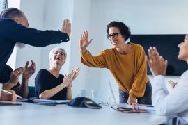 Nhất định phải kết bạn với 3 kiểu người này sau khi nghỉ hưu