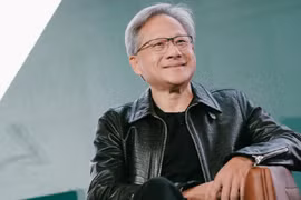 CEO Nvidia tiếc vì học sai ngành, khuyên học vật lý