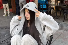 Hot girl livestream tái xuất với bộ ảnh cực cháy 