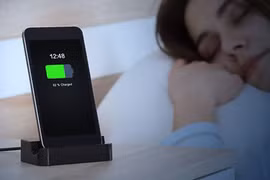 Apple cảnh báo thói quen sạc iPhone dễ gây nguy hiểm