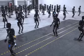 Trung Quốc cảnh báo mối đe dọa từ robot hình người