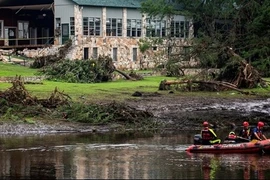Thảm họa lũ lụt ở Texas hơn 100 người thiệt mạng