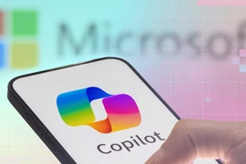 Microsoft Copilot chật vật, khách hàng chuyển sang Gemini
