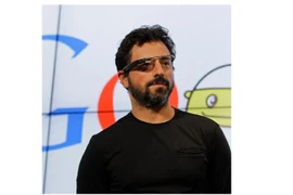 Nhà đồng sáng lập Google dùng AI để thăng chức nhân viên