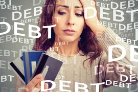 Thói quen dễ khiến bạn rơi vào nợ xấu thẻ tín dụng