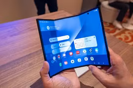 CES 2026 lộ diện loạt smartphone dị biệt và táo bạo