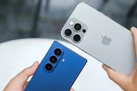 Android cấu hình khủng vẫn khó “ngồi chung mâm” iPhone