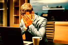 Hãng kiểm toán hàng đầu trả giá vì để AI bịa thông tin báo cáo