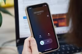 Cách nhận biết cuộc gọi lừa đảo Samsung và iPhone