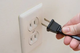 Có nên rút điện tủ lạnh trước khi về quê ăn Tết? 