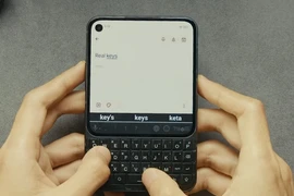 2026 bùng nổ điện thoại QWERTY kiểu BlackBerry trở lại