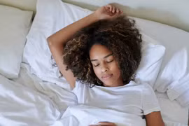 Ngủ nướng cuối tuần có thể không xấu như bạn nghĩ
