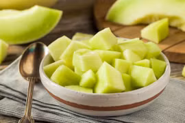 Top 10 loại quả ít đường hỗ trợ người giảm cân 