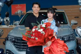 Sau đám cưới, Văn Thanh sắm thêm xế hộp cho vợ